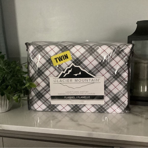 Glacier Mountain flannel plaid sheet set Twin NEW IN PACKAGE - Picture 1 of 3